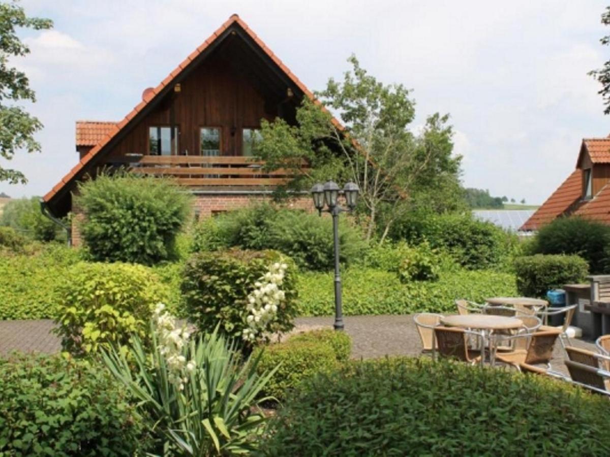 Spacious Apartment In The Green Bruchttal Bredenborn Esterno foto