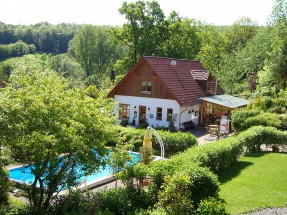 Spacious Apartment In The Green Bruchttal Bredenborn Esterno foto