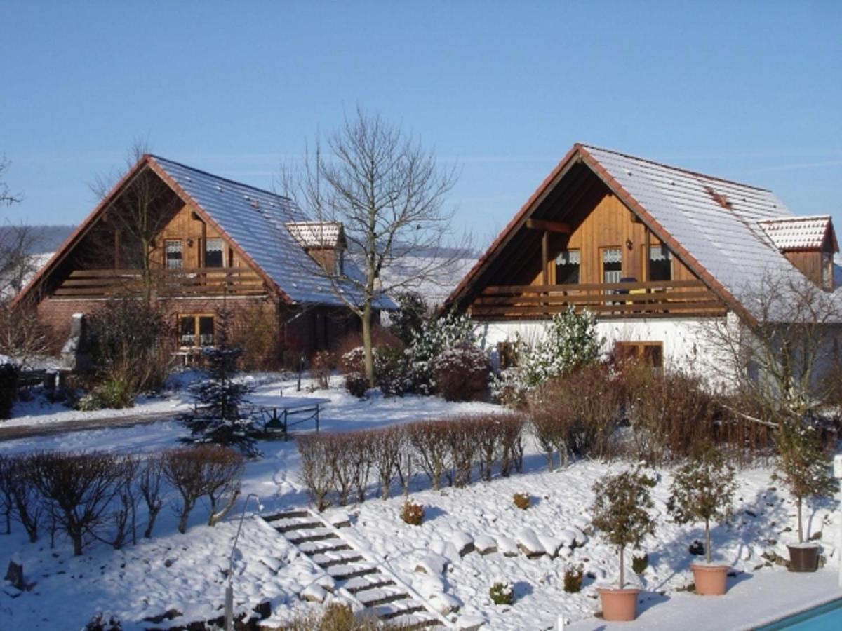 Spacious Apartment In The Green Bruchttal Bredenborn Esterno foto