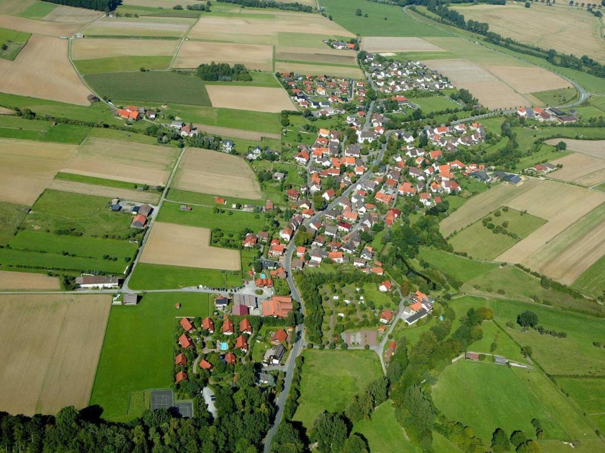 Spacious Apartment In The Green Bruchttal Bredenborn Esterno foto