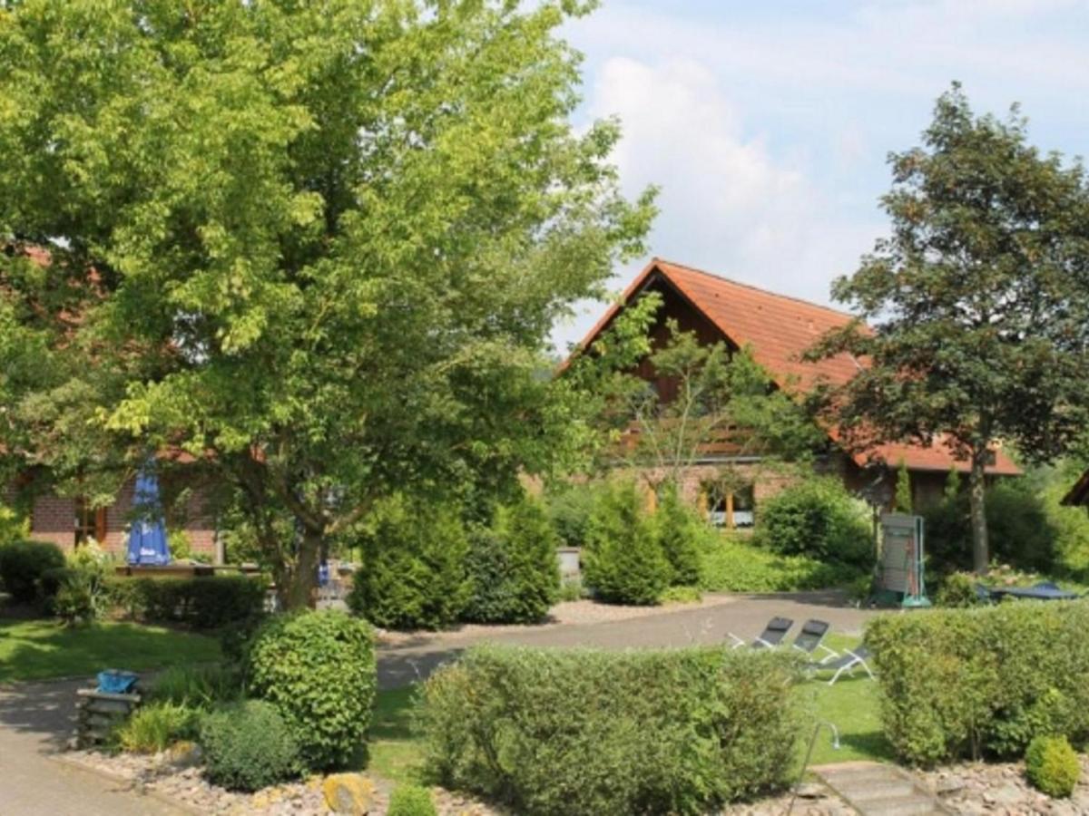 Spacious Apartment In The Green Bruchttal Bredenborn Esterno foto
